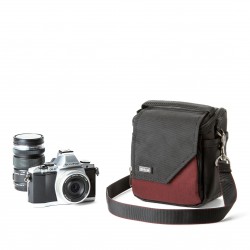 THINK TANK MIRRORLESS MOVER 10 DEEP RED