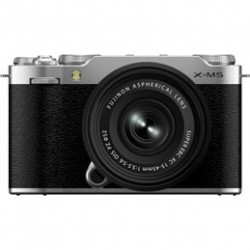 FUJIFILM X-M5 SILVER + 15-45 F:3,5-5,6