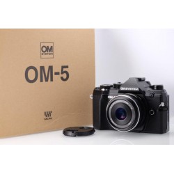OLYMPUS OM-5 + 17MM F1,8 SCATTI EFF.3084