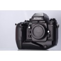 NIKON F4S CORPO CON MB-21